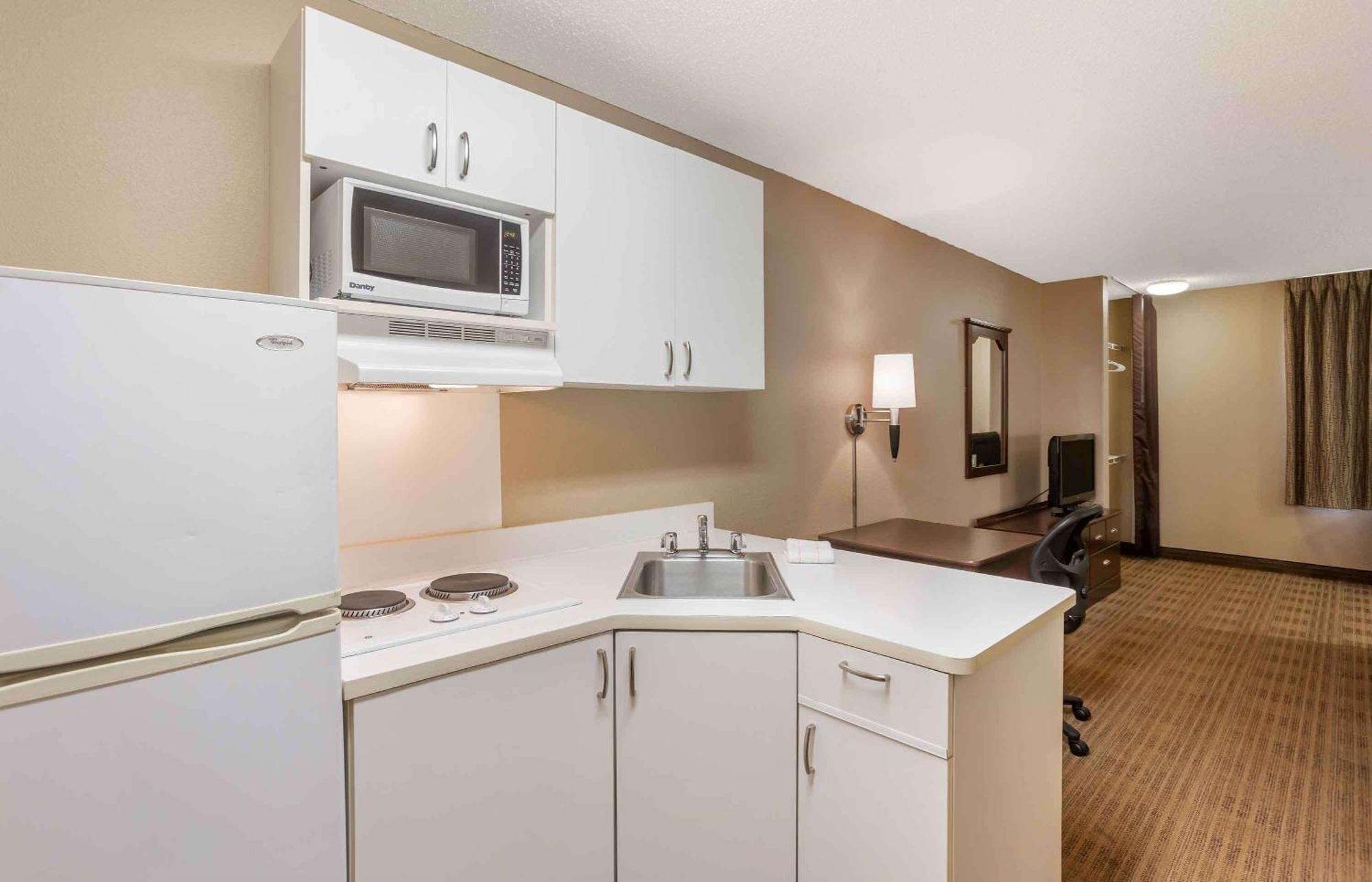 Extended Stay America Select Suites - Columbia - Stadium Blvd Exterior photo