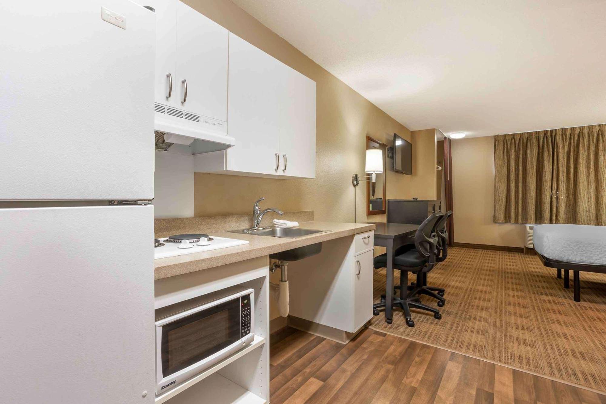 Extended Stay America Select Suites - Columbia - Stadium Blvd Exterior photo